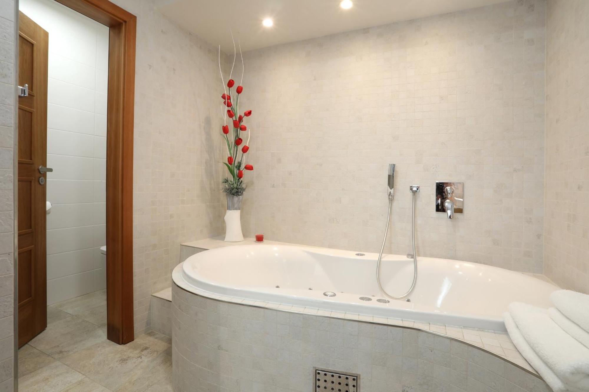 Hotel Pod Vezi Strážnice المظهر الخارجي الصورة
