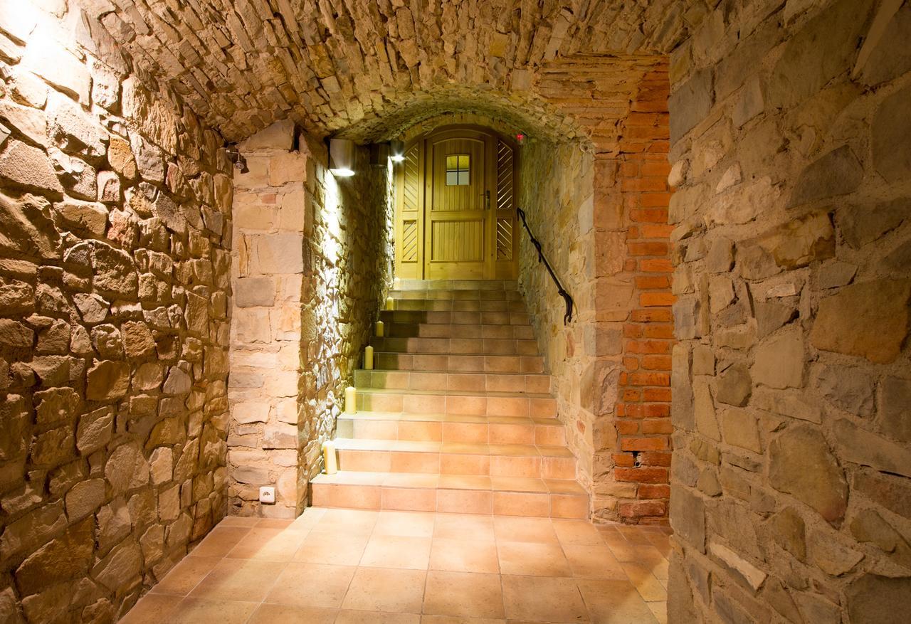 Hotel Pod Vezi Strážnice المظهر الخارجي الصورة