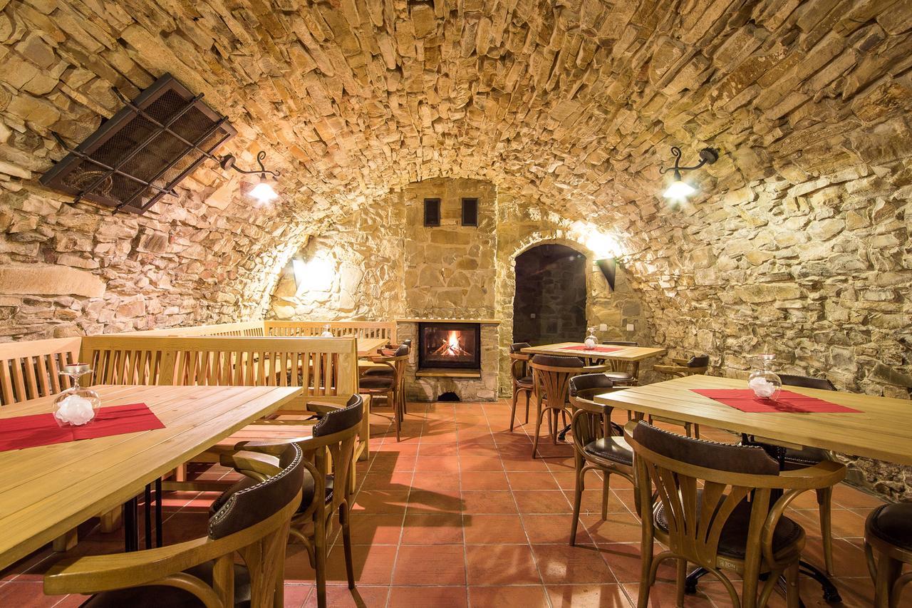 Hotel Pod Vezi Strážnice المظهر الخارجي الصورة